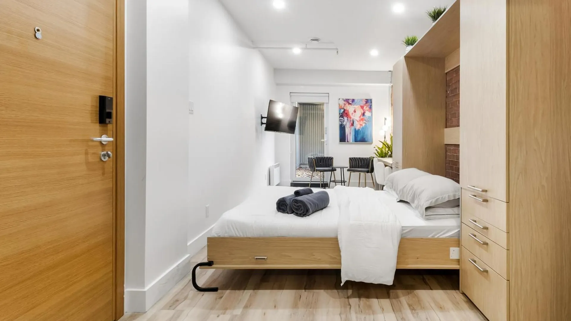 Beautiful Lofts In Downtown Montreal Apartment Homestay
