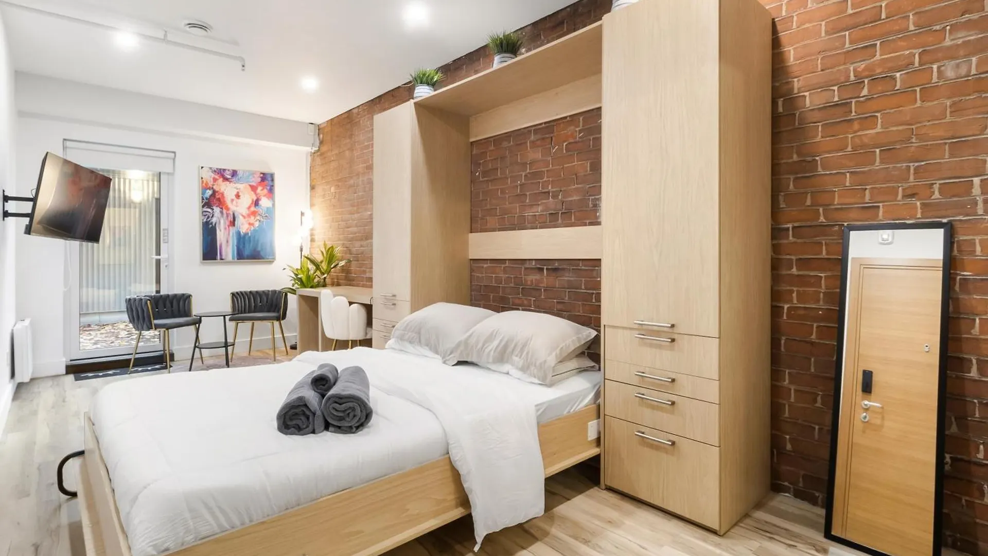 Beautiful Lofts In Downtown Montreal Apartment 0*,  Canada