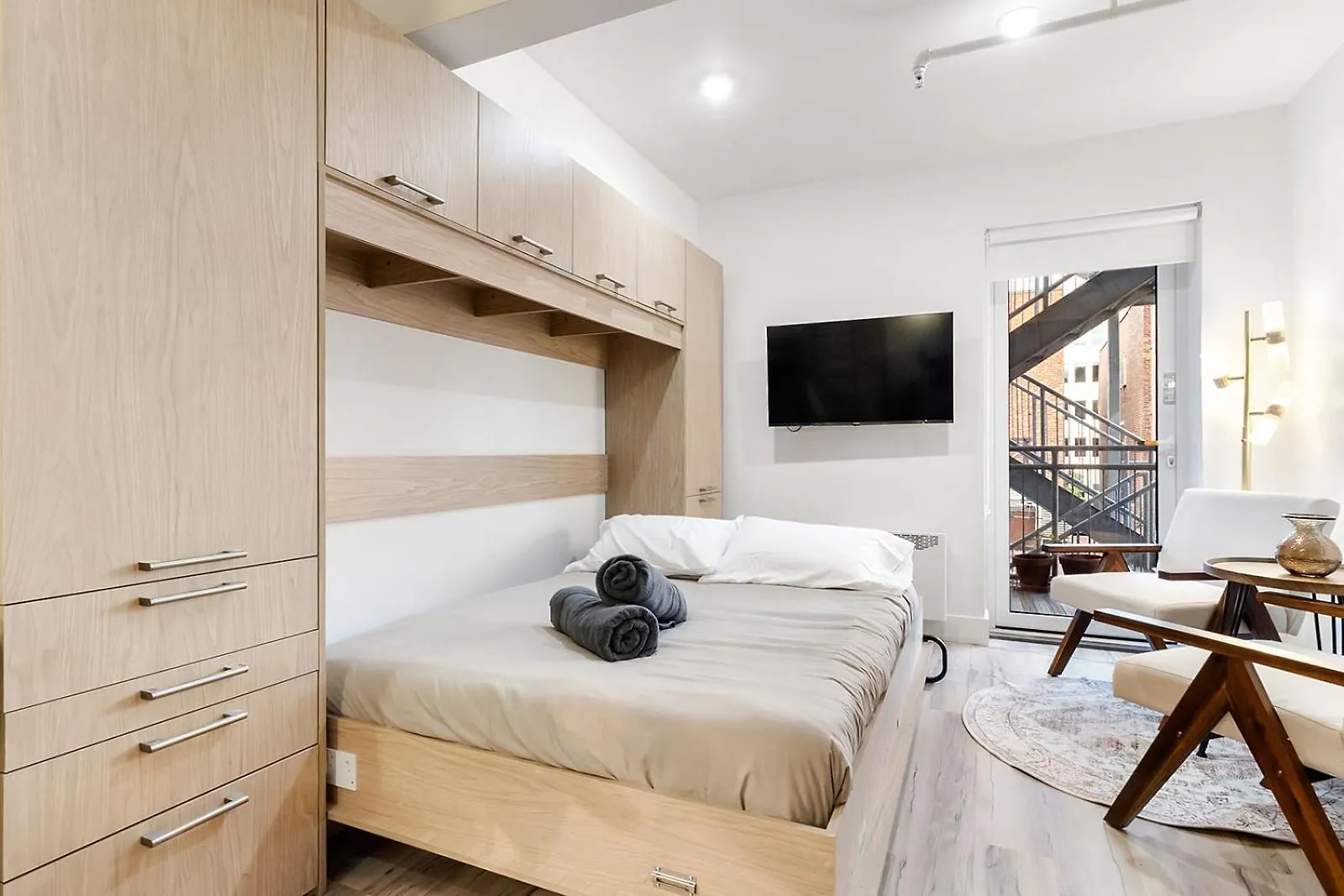 Homestay Beautiful Lofts In Downtown Montreal Apartment